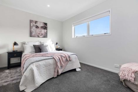 Photo of property in 30 Orchard Rise, Rosehill, Papakura, 2113