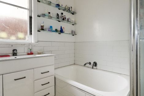 Photo of property in 61 West Coast Road, Glen Eden, Auckland, 0602