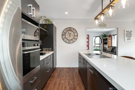 Photo of property in 130 Puhirake Crescent, Pyes Pa, Tauranga, 3112