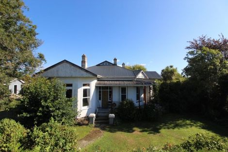 Photo of property in 66 Timaru Road, Waimate, 7924