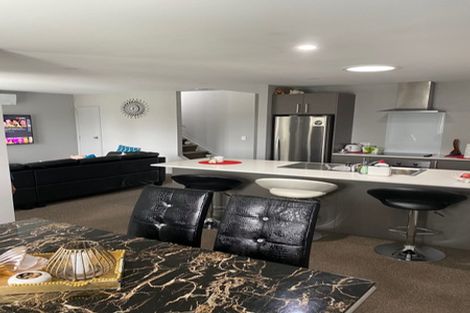 Photo of property in 15 Tribute Loop, Takanini, 2112