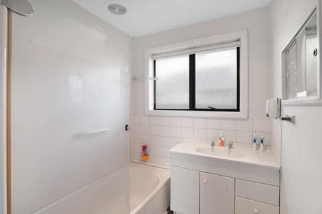 Photo of property in 32 Bermuda Drive, Hornby, Christchurch, 8042