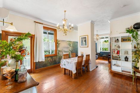 Photo of property in 200 Huia Road, Titirangi, Auckland, 0604