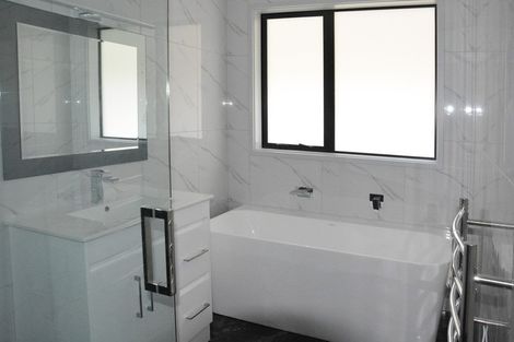 Photo of property in 3 Frederick Place, Whalers Gate, New Plymouth, 4310