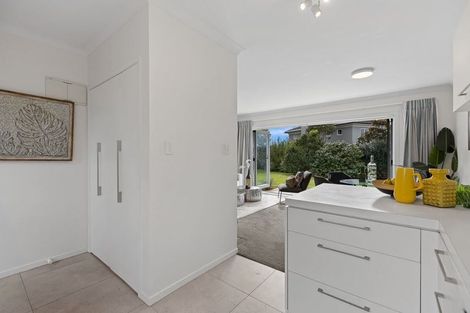 Photo of property in 2/133 Shakespeare Road, Milford, Auckland, 0620