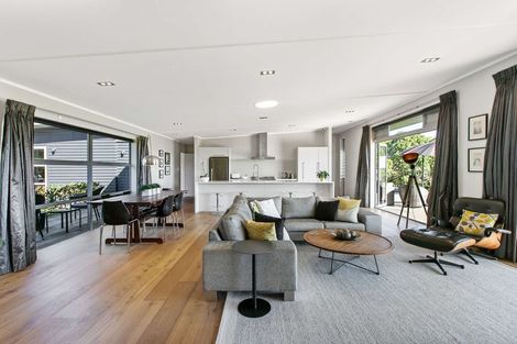 Photo of property in 35 Old Barn Road, Opaheke, Papakura, 2584