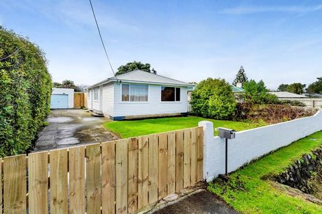 Photo of property in 85 Whitcombe Road, Opunake, 4616