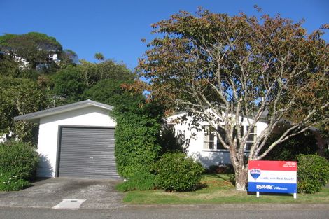 Photo of property in 4 Silverbirch Grove, Churton Park, Wellington, 6037