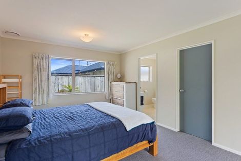 Photo of property in 106 Weggery Drive, Waikanae Beach, Waikanae, 5036
