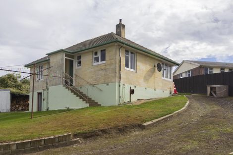 Photo of property in 17 Blyth Street, Holmes Hill, Oamaru, 9401