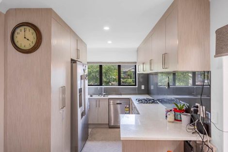 Photo of property in 8a Mahon Place, Papatoetoe, Auckland, 2025