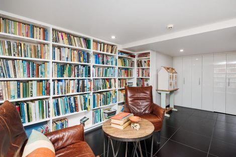 Photo of property in 25 Trent Avenue, Hokowhitu, Palmerston North, 4410