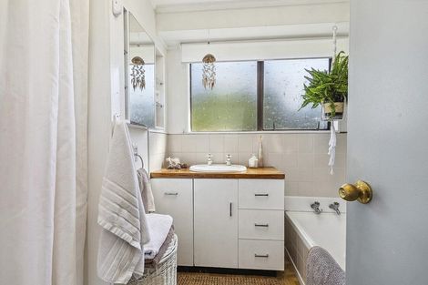 Photo of property in 5 Tikati View, Titahi Bay, Porirua, 5022