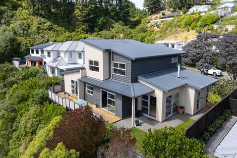 Photo of property in 11 Sedgley Grove, Churton Park, Wellington, 6037