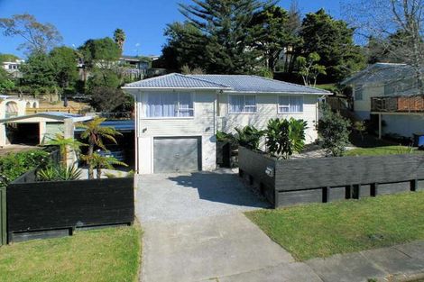 Photo of property in 6 Sequoia Place, Sunnynook, Auckland, 0620