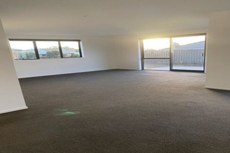 Photo of property in 8 Albatross Lane, Welcome Bay, Tauranga, 3112