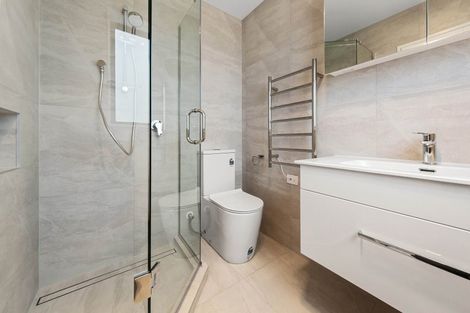 Photo of property in 12 Finn Place, Mount Wellington, Auckland, 1060