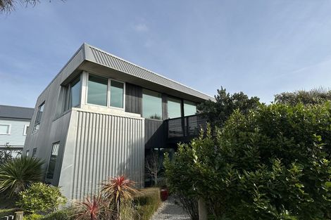 Photo of property in 4 Pa Road, Pukerua Bay, 5026