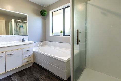 Photo of property in 84 Bella Rosa Drive, Hei Hei, Christchurch, 8042