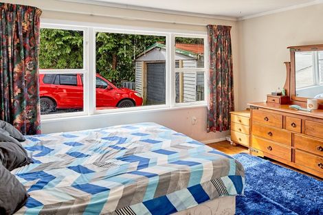 Photo of property in 9 Bledisloe Crescent, Wainuiomata, Lower Hutt, 5014