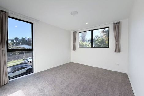 Photo of property in 13a King Richard Place, Browns Bay, Auckland, 0630