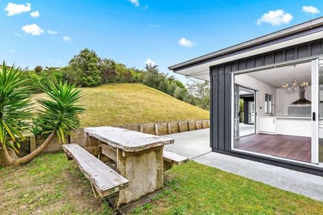 Photo of property in 61 Govan Wilson Road, Whangaripo, Warkworth, 0985