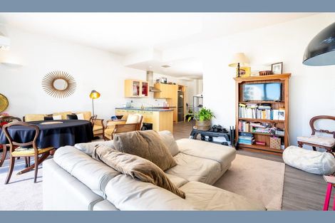 Photo of property in De Vere Apartments, 10/23 Tennyson Street, Te Aro, Wellington, 6011