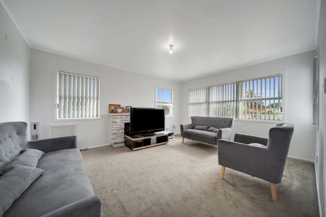 Photo of property in 5 Nairn Place, Otara, Auckland, 2023