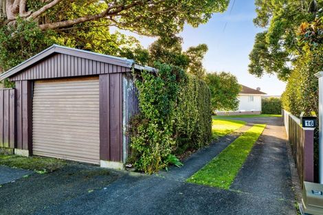 Photo of property in 16 Glen Almond Street, New Plymouth, 4310