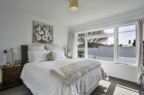 Photo of property in 1/403 Sylvan Road, Parkvale, Hastings, 4122