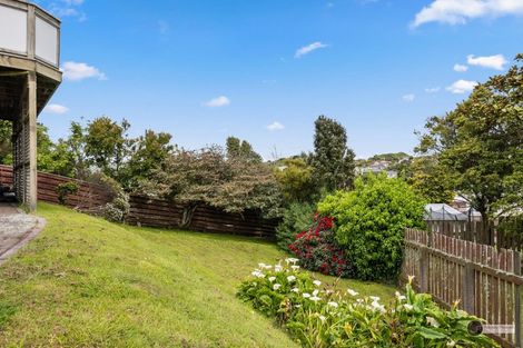 Photo of property in 8 Peach Tree Grove, Maungaraki, Lower Hutt, 5010