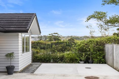 Photo of property in 10 Grenache Way, Kumeu, 0810