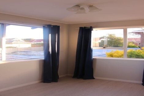 Photo of property in 5/48 Mcleod Road, Henderson, Auckland, 0612