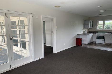 Photo of property in 5 Russley Road, Russley, Christchurch, 8042