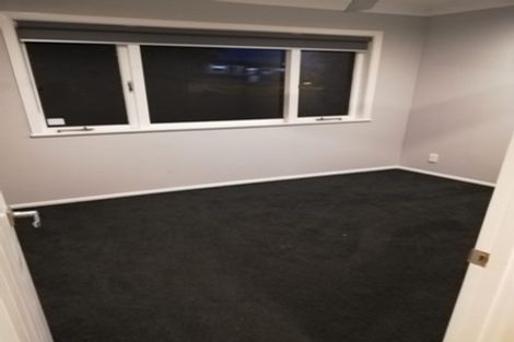 Photo of property in 968 East Coast Road, Northcross, Auckland, 0632