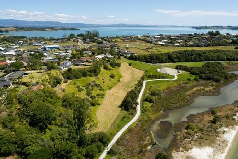 Photo of property in 11 Margaret Drive, Omokoroa, 3114