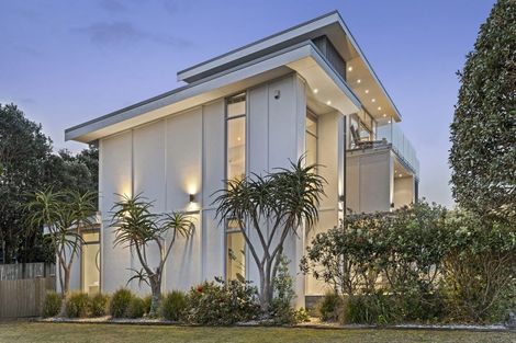 Photo of property in 27 Rita Way, Omaha, 0986