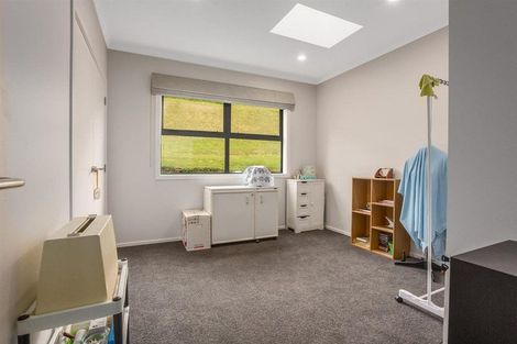 Photo of property in 12 Canary Way, Whitby, Porirua, 5024