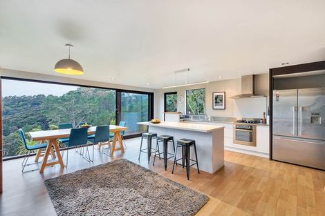 Photo of property in 172 Shaw Road, Oratia, Auckland, 0604