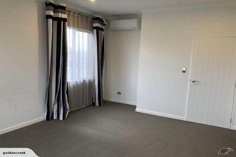 Photo of property in 8 Travis View Drive, Fairview Heights, Auckland, 0632