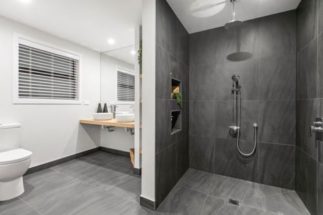 Photo of property in 4 Harding Drive, Papamoa Beach, Papamoa, 3118