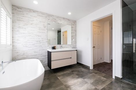 Photo of property in 20 Russell Robertson Drive, Havelock North, 4130