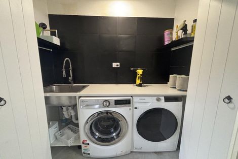 Photo of property in 9 Cooke Farm Grove, Waiwhakaiho, New Plymouth, 4312