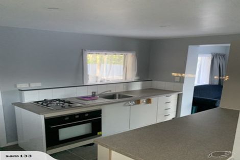 Photo of property in 2/65 Cliff View Drive, Green Bay, Auckland, 0604