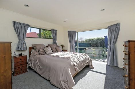 Photo of property in 13 Woodlands Drive, Havelock North, 4130