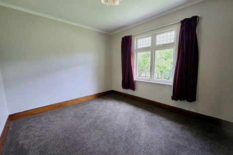 Photo of property in 16 Buller Street, Picton, 7220