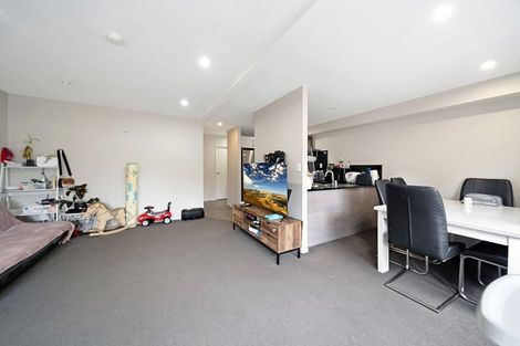 Photo of property in 6/45a Swanson Road, Henderson, Auckland, 0610