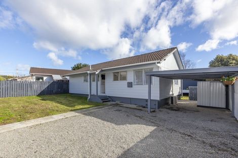 Photo of property in 5 Ruahine Street, Paraparaumu, 5032