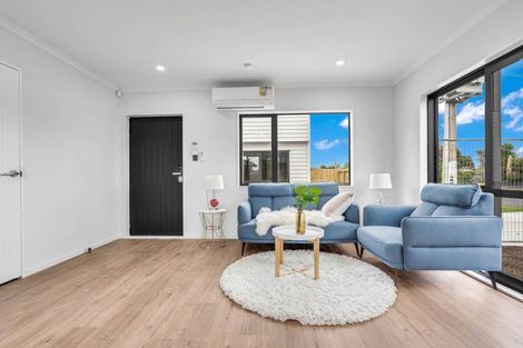 Photo of property in 2/177 Old Wairoa Road, Papakura, 2110