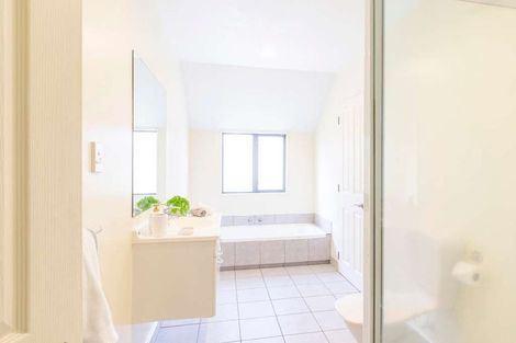 Photo of property in 33 Mary Street, Papanui, Christchurch, 8053